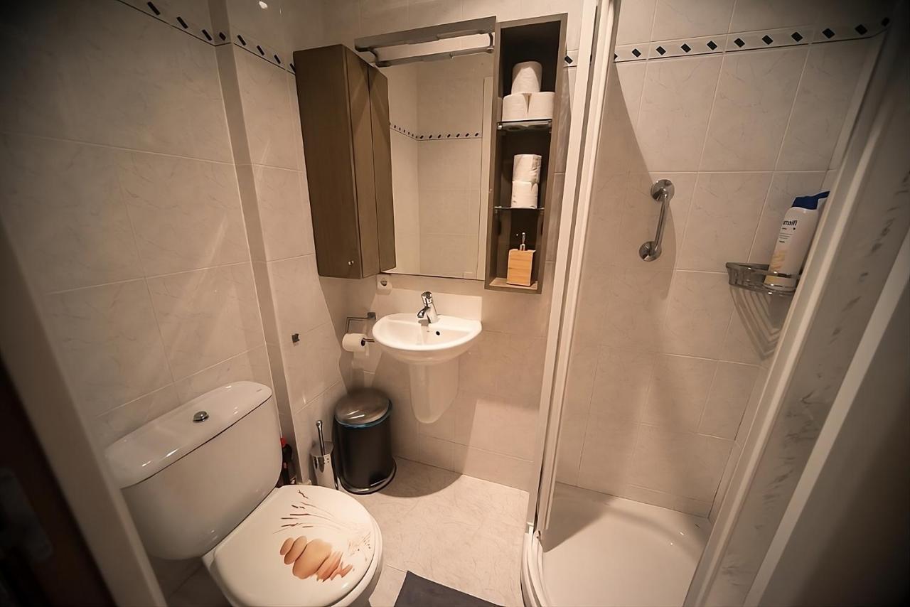 Traditional Rooms In Eixample バルセロナ エクステリア 写真