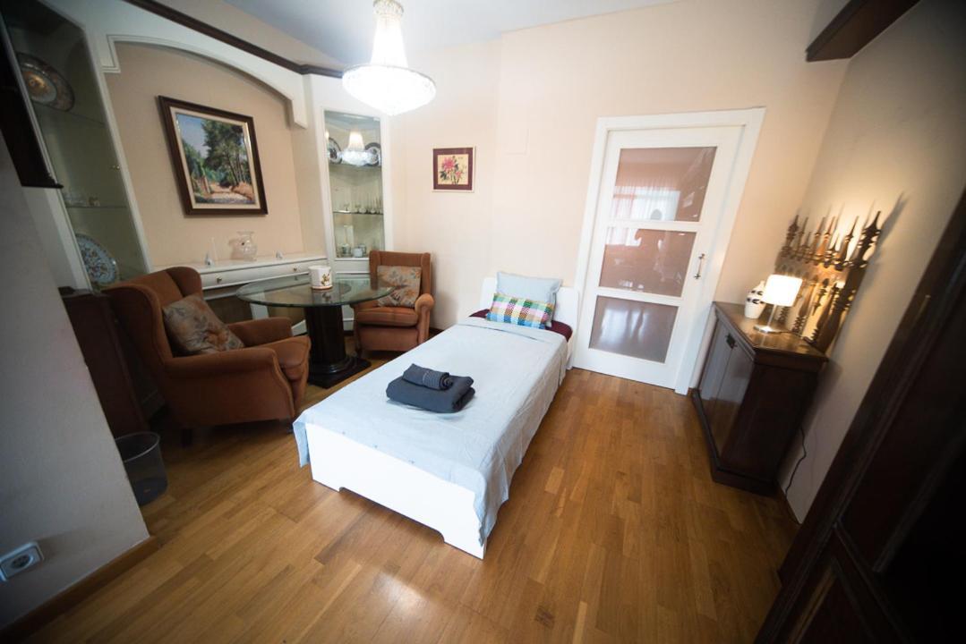 Traditional Rooms In Eixample バルセロナ エクステリア 写真